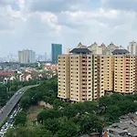 Comfort And Minimalist 2Br At Maple Park Sunter Apartment By Travelio