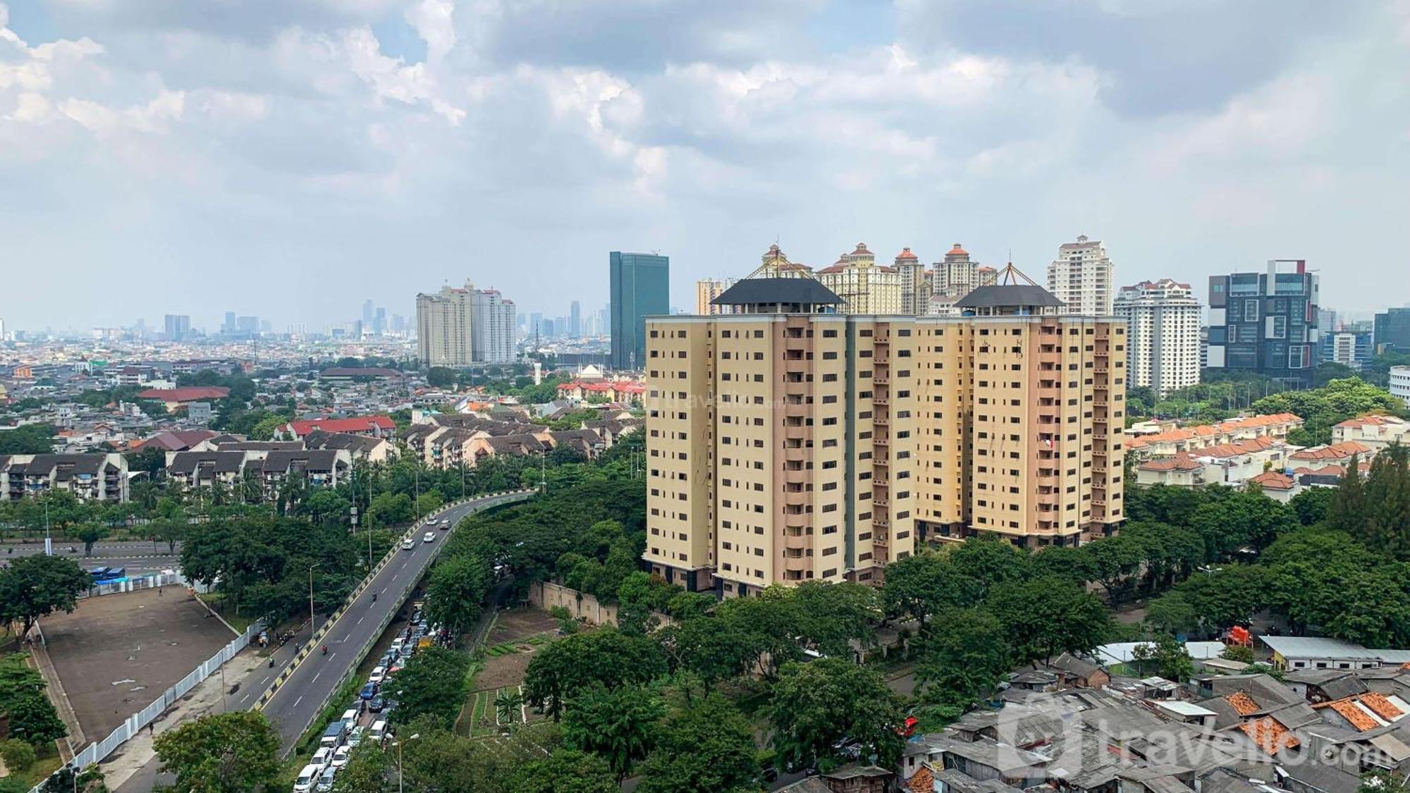 Apartemen Comfort And Minimalist 2br At Maple Park Sunter By Travelio